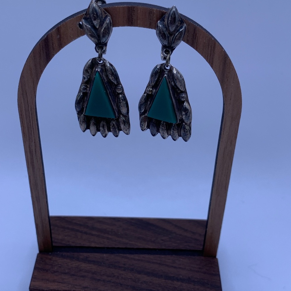 Vintage Sterling Silver Green Turquoise Screw Back Bear Paw Earrings - Picture 4 of 8